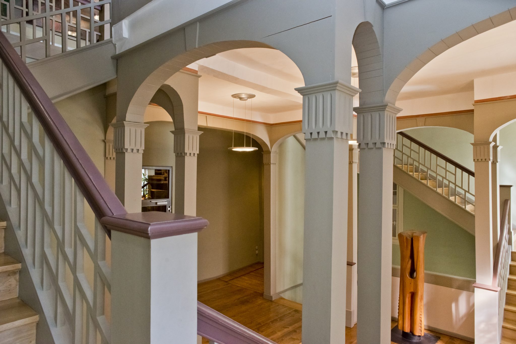 Blick in das treppenhaus im ersten Obergeschoss des Museumsgebäudes